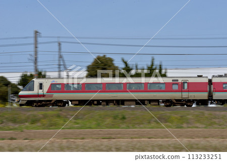 L limited express Yakumo 16 running on the San'in Main Line 113233251