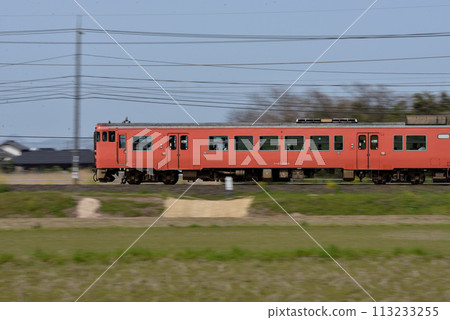 運行在山陰本線的普通列車“Kiha 47”系 113233255