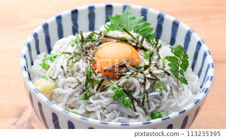 Pot-fried shiitake on rice Pot-fried shiitake on rice 113235395