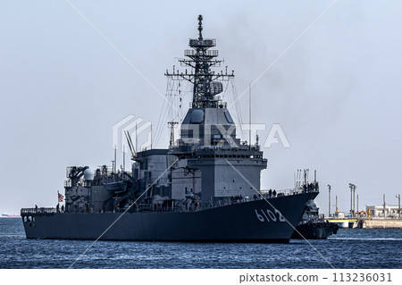 護衛艦飛鳥號（試驗艦）返回神奈川縣海上自衛隊橫須賀基地 113236031