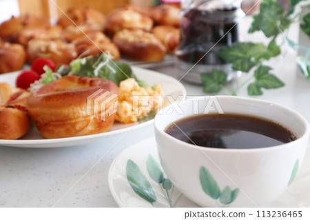 coffee and homemade bread 113236465