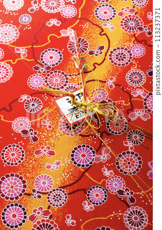 新年裝飾品和日本圖案布 113237371