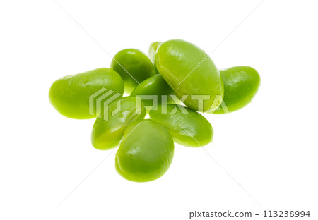 green beans isolated 113238994