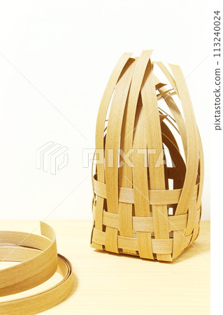 Baskets/Crates [Weaving, Assembling, Making] (No People, Handmade, Paper Band) 113240024