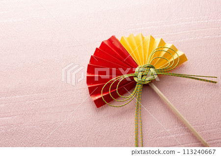New Year's decorations and Japanese-patterned fabric New Year's decorations and Japanese-patterned fabric 113240667