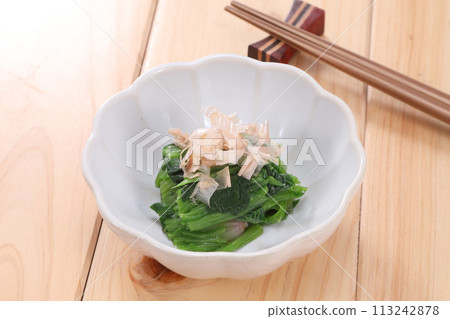 Spinach 113242878