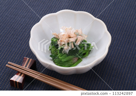 菠菜 113242897