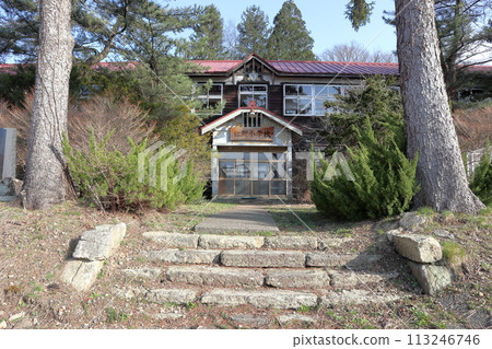 Former Hitoshi Elementary School Former Hitoshi Elementary School 113246746