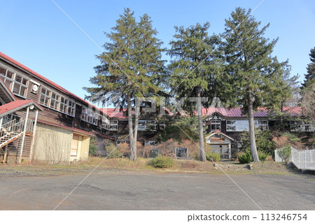 Former Hitoshi Elementary School 113246754