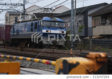 Tokaido Line Kamakura (passenger freight) railroad crossing Tokaido Line Kamakura (passenger freight) railroad crossing 113247263