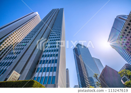 Tokyo cityscape in Japan, Shinjuku subcenter.... View of skyscraper Shinjuku Nomura Building, etc. Tokyo cityscape in Japan, Shinjuku subcenter.... View of skyscraper Shinjuku Nomura Building, etc. 113247619