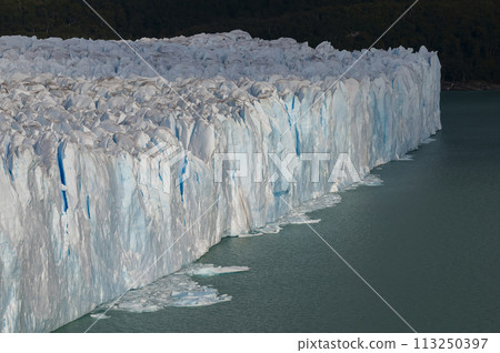 Perito Moreno Glacier, Los Glaciares National Park, Santa Cruz Province, Patagonia Argentina. 113250397