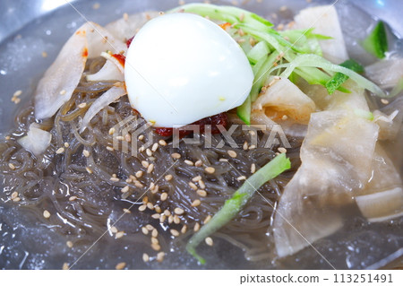 Reimen, a cold noodle dish originating from the Korean Peninsula 113251491
