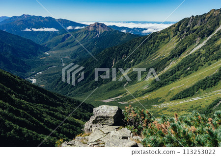 從竹澤全景眺望燒嶽山、乘鞍山 113253022