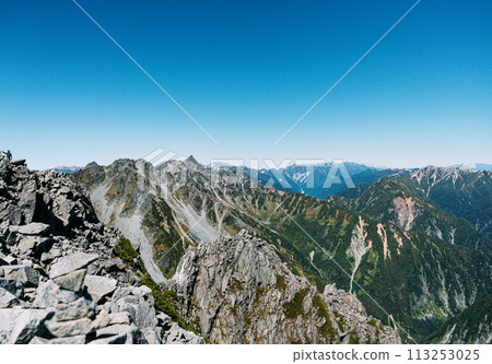從前穗高嶽山頂眺望矢裡岳 113253025