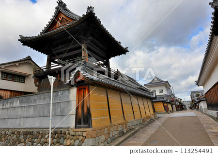 Bell tower of Koshoji Betsuin Temple, Jinaicho, Tondabayashi City Bell tower of Koshoji Betsuin Temple, Jinaicho, Tondabayashi City 113254491