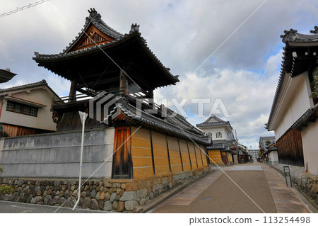富田林市寺內町興勝寺鐘樓 富田林市寺內町興勝寺鐘樓 113254498