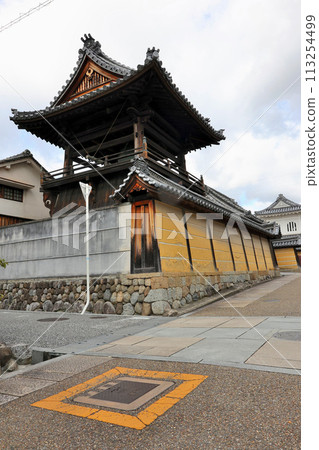 富田林市寺內町興勝寺鐘樓 富田林市寺內町興勝寺鐘樓 113254499