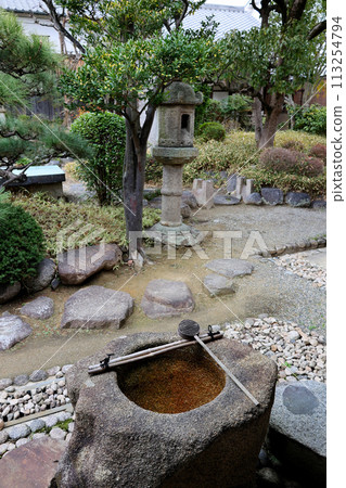 富田林市金內町,老房子,街景,蹲著 富田林市金內町,老房子,街景,蹲著 113254794