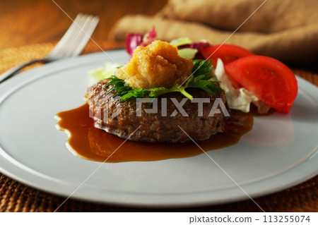 Japanese-style grated hamburger steak with homemade ponzu sauce Japanese-style grated hamburger steak with homemade ponzu sauce 113255074