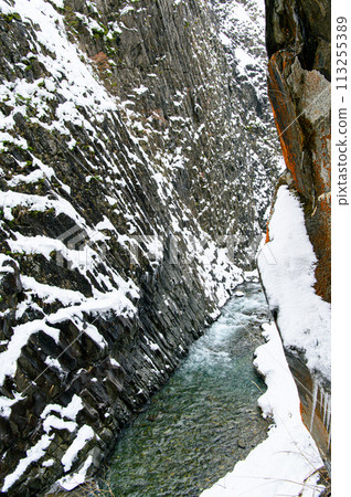 清津峽雪景 113255389