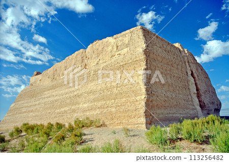 Silk Road China Gansu Province Hexi Corridor Yumen Pass Ruins Silk Road China Gansu Province Hexi Corridor Yumen Pass Ruins 113256482