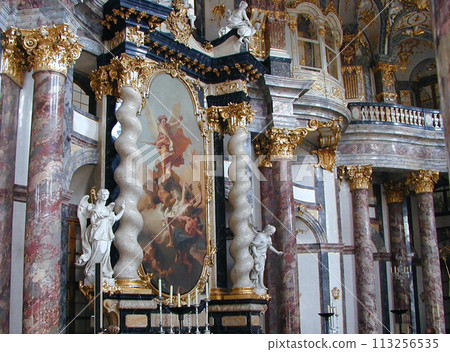 德國維爾茨堡皇宮希望教堂祭壇畫《天使的墜落》 德國維爾茨堡皇宮希望教堂祭壇畫《天使的墜落》 113256535