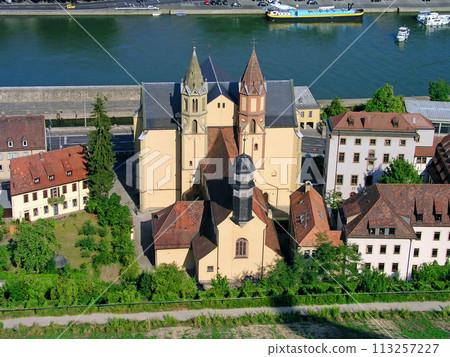 從馬林貝格堡俯視德國維爾茨堡老城區 113257227
