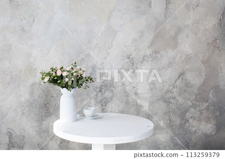flowers in a vase, vertical frame for mocap photos flowers in a vase, vertical frame for mocap photos 113259379