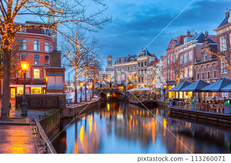 Christmas Leiden canal Oude Rijn 113260071