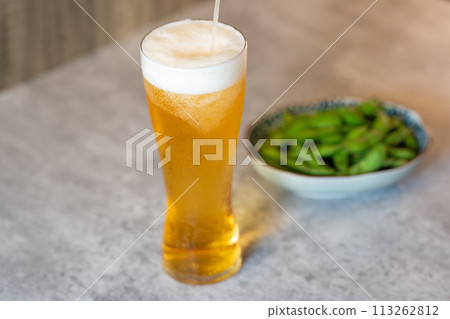 [晚餐飲料]啤酒和毛豆[小吃] 113262812