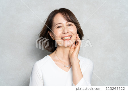 Portrait of a middle-aged woman Portrait of a middle-aged woman 113263322
