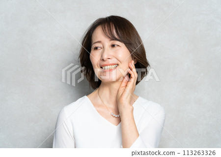 一個中年婦女的肖像 113263326