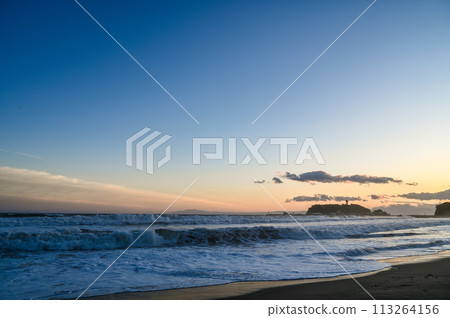 Shonan Enoshima and Shichirigahama Beach at sunset Shonan Enoshima and Shichirigahama Beach at sunset 113264156