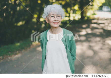 女生 女孩 女性 113269079