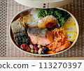 A luxurious bento box with four kinds of fish! 113270397