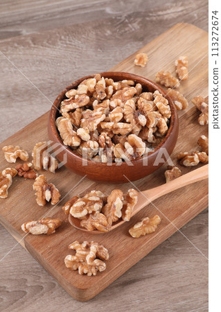  Walnut 113272674