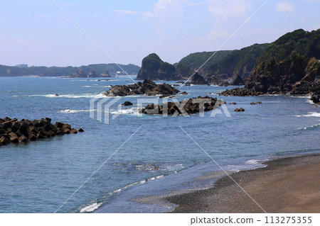 大崎燈塔、大崎燈塔、三重縣大王町、山萬山公園、伊勢灣、太平洋、縣立名切漁港、名切久喜城跡 113275355
