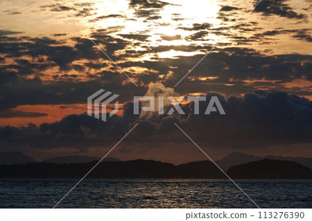 傍晚的天空和大海,初夏,長焦,天基,230723pm 傍晚的天空和大海,初夏,長焦,天基,230723pm 113276390