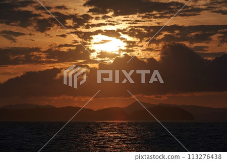 Fantastic evening sky and sea, early summer, telephoto, 230723pm 113276438