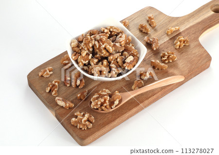 Walnuts served in a plate 113278027