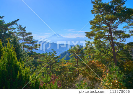 Autumn view of the south from Ukifuji Square at the summit station of the ropeway at Shosenkyo, Kofu, Yamanashi Prefecture Autumn view of the south from Ukifuji Square at the summit station of the ropeway at Shosenkyo, Kofu, Yamanashi Prefecture 113278066