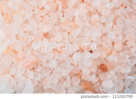 Crystal Pink Himalayan salt texture 113282790