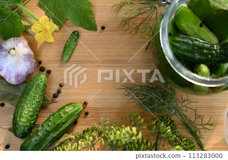 a set of ingredients for pickling cucumbers, pickled cucumbers, brine. a set of ingredients for pickling cucumbers, pickled cucumbers, brine. 113283000