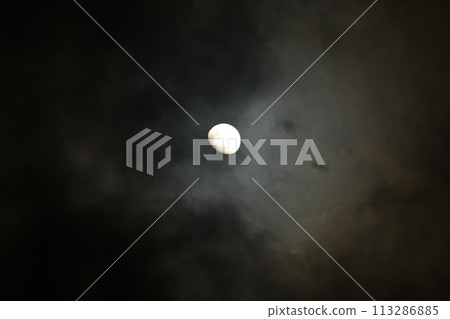 月齡：10.2 敖包月雲間、夕月 113286885