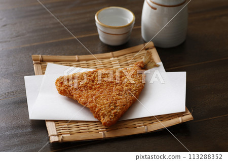 炸竹莢魚及清酒 113288352