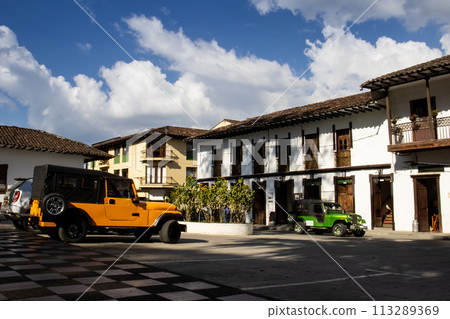 Beautiful street of the heritage town of Salamina located at the Caldas department in Colombia. Colorful yipao. 113289369