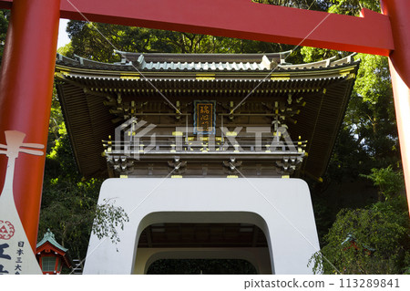 Zuishinmon Gate of Enoshima Shrine in Shonan 113289841