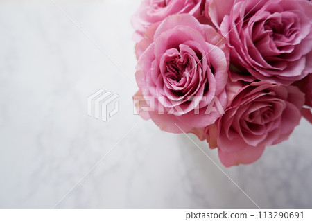 粉紅玫瑰花束，復古粉紅花束 113290691
