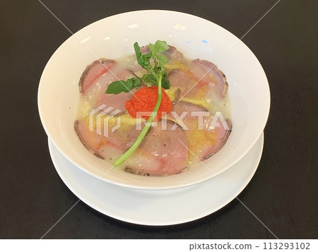 烤牛肉拉麵 113293102